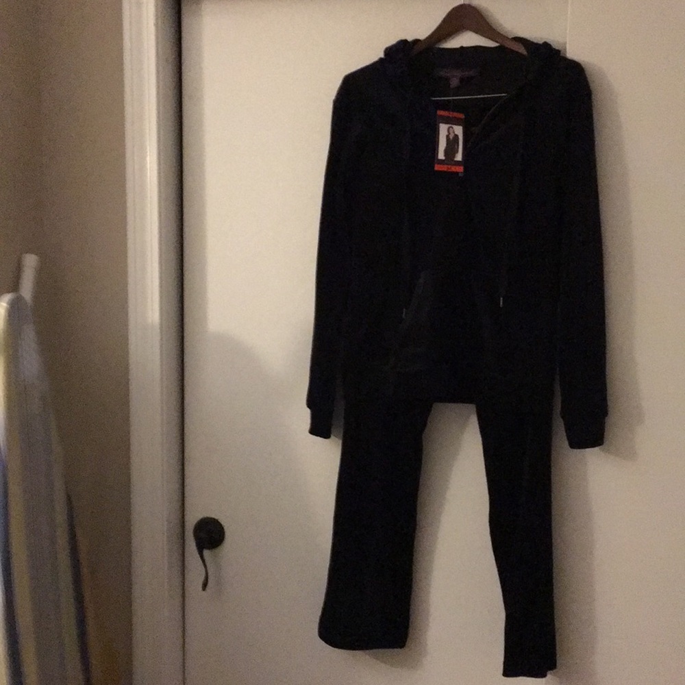 Gloria Vanderbilt, 2 Piece Black Velour Sweatsuit